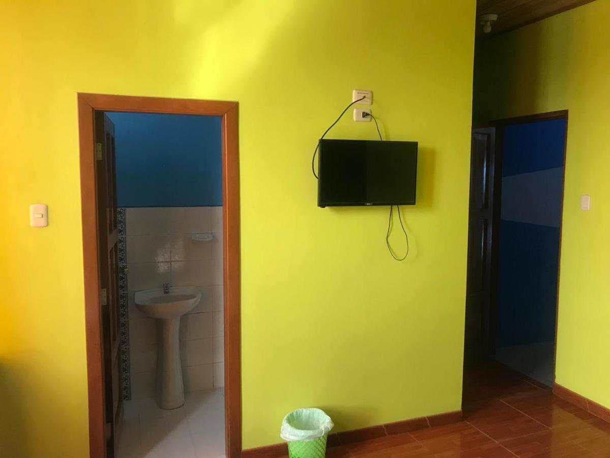 Amazon Dream Hostel With Ac And Starlink إكيتوس المظهر الخارجي الصورة